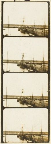 Auguste Lumière - Plaque 56, film 732, panorama pris en chemin de fer, arrivée à...
