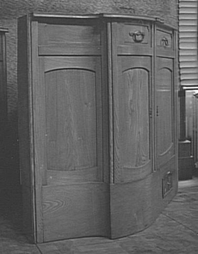 Victor Horta - Table