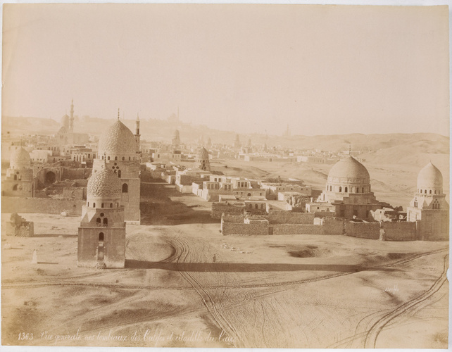 Félix Bonfils - Vue générale des tombeaux des califes et citadelle du Caire