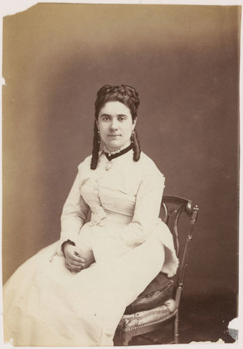André Adolphe Eugène Disdéri - Mlle Hellen Sande en une pose