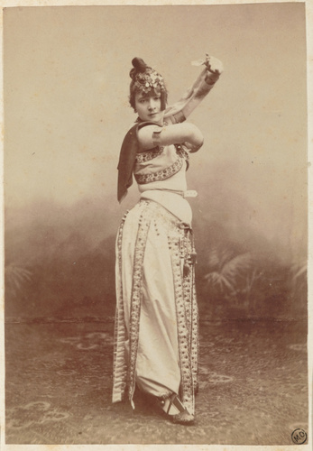 Louis Victor Paul Bacard - La Goulue visage de face, en pied, pose de danse
