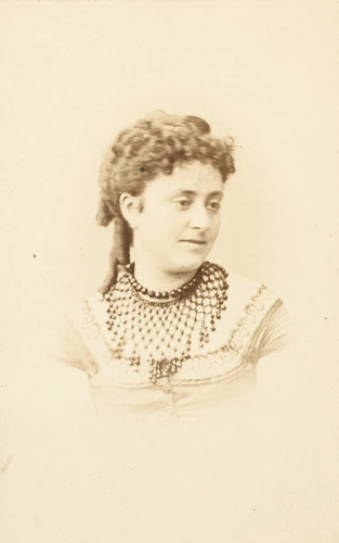 Ferdinand Mulnier - Madame Hénocque, soeur de Gustave Eiffel, buste