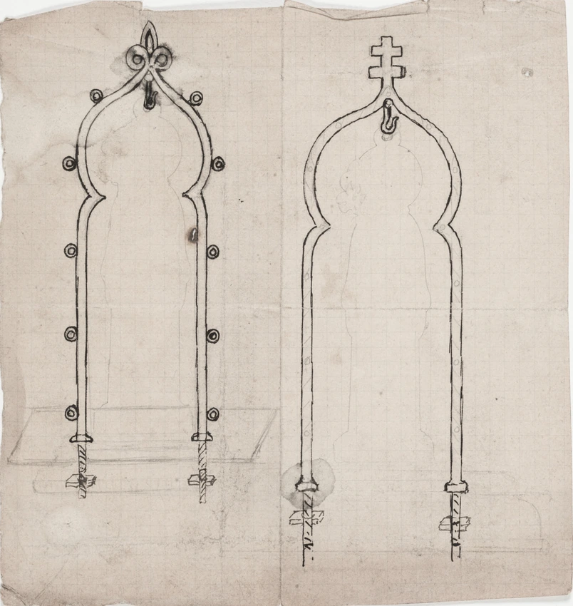 Deux portes médaille, l'un à motif fleurdelisé en sommet, l'autre à motif croix de Lorraine en sommet - Enguerrand du Suau de la Croix