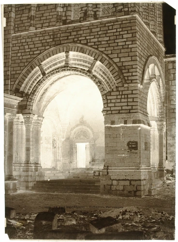 Gustave Le Gray - Le Puy (Haute-Loire) - Porte papale, cathédrale Notre-Dame