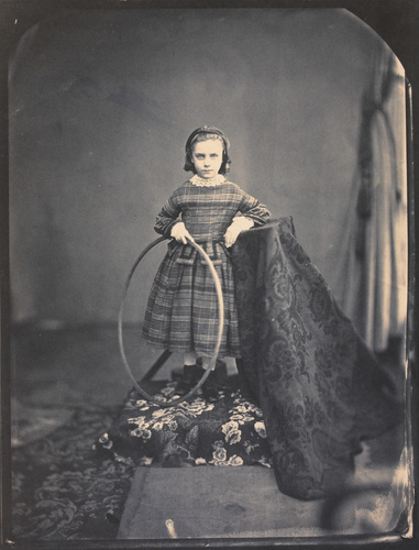 Théodule Devéria - Petite fille tenant un cerceau
