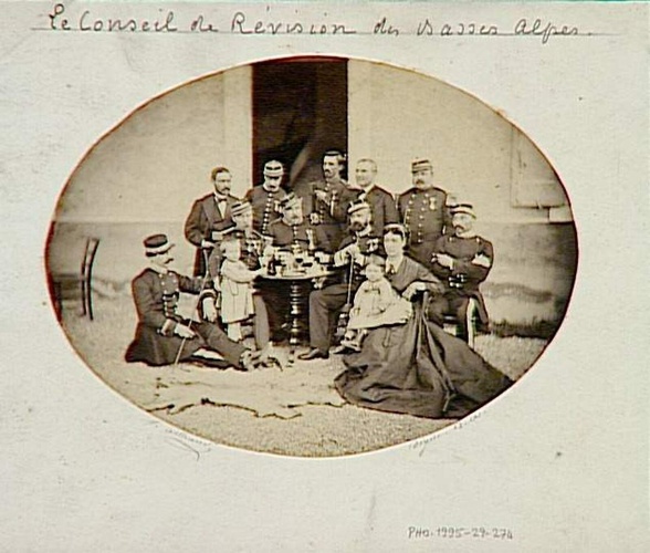 H. Ailhand - Falcon de Cimier, préfet, avec le conseil de révision des Basses-Al...