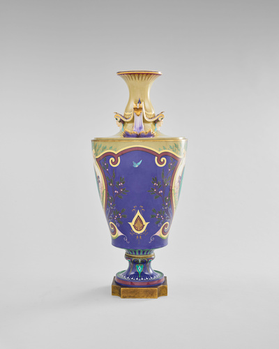 Manufacture de Sèvres - Vase