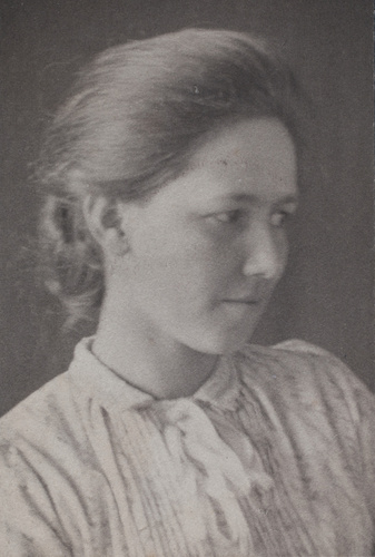 Frederick Evans - Portrait de la nièce d'Evans, Daisy Ideales ?