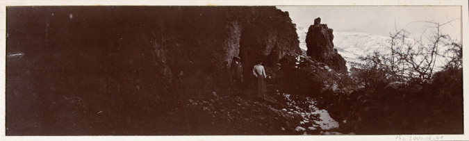 Philippe d' Orléans - Excursion dans des collines enneigées