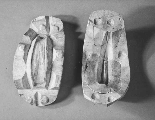 Moule en sabot pour un élément en forme de languette concave