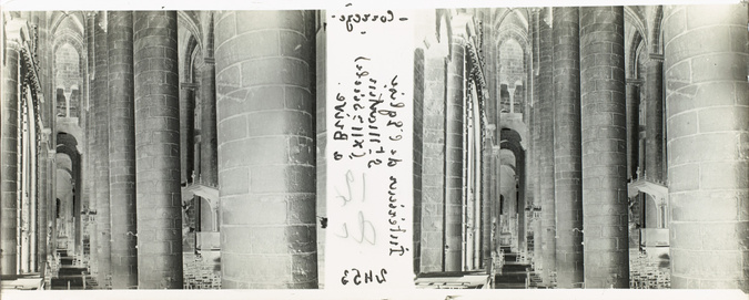 E. Serve-Louvat - Intérieur de l'église Saint-Martin (XIIe siècle) à Brive