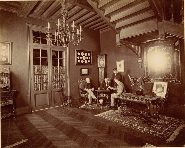 Henri Mairet - Charles Gounod chez lui avec à sa gauche son gendre Pierre de Las...
