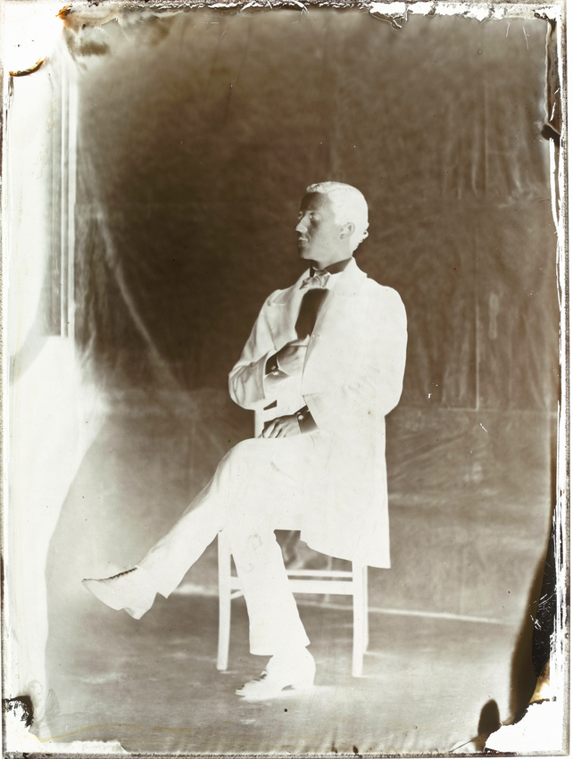 Henry Sauvaire - Portrait d'homme assis
