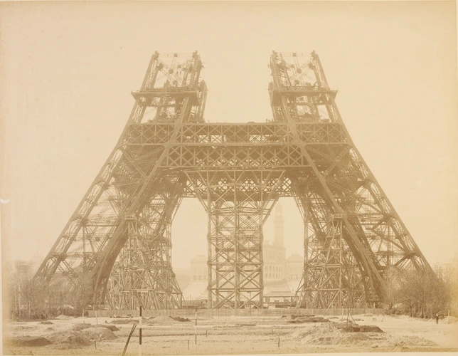 Louis-Emile Durandelle - La Tour Eiffel jusqu'un peu au dessus de la 1ère plate-...