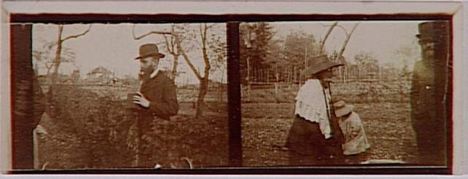 Pierre Bonnard - Vuillard tenant son appareil Kodak