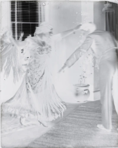 Paul Haviland - Faico et Dolores dansant ensemble, dans le studio de Clarence Wh...