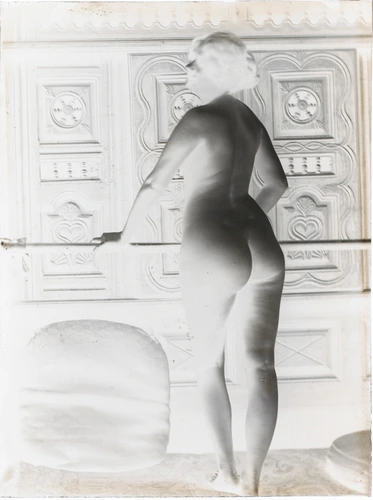 François-Rupert Carabin - Femme nue debout de dos, visage de profil gauche, les ...