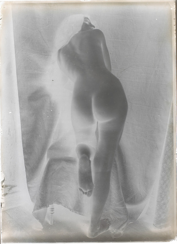 François-Rupert Carabin - Femme nue debout de dos, assise sur une chaise, jambe ...