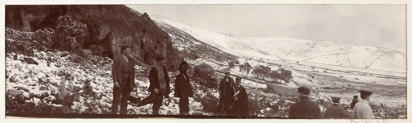 Excursion dans des collines enneigées - Philippe d' Orléans