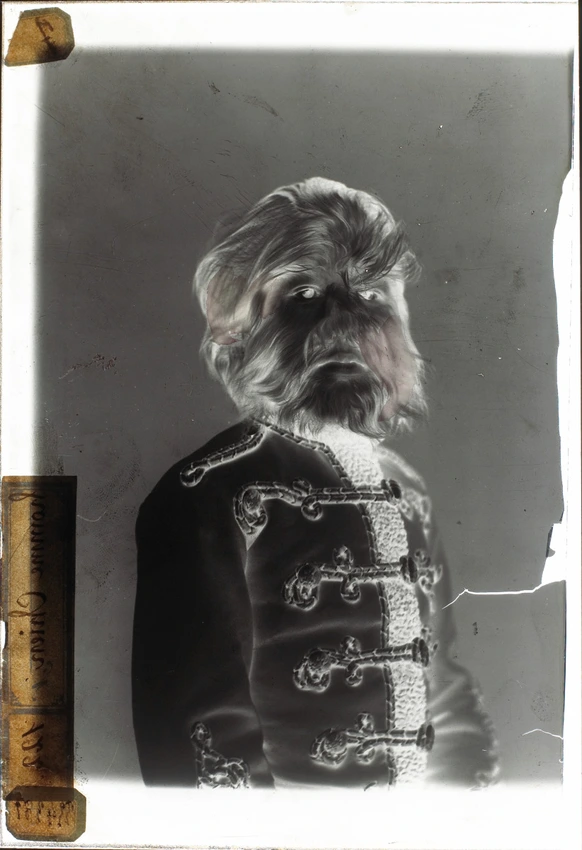 Pierre Lanith Petit - Homme chien
