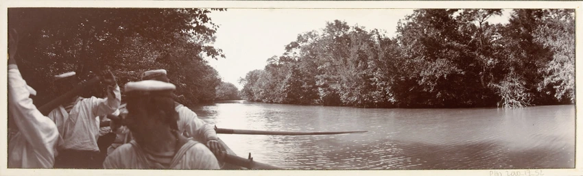 Philippe d' Orléans - Vue prise à bord d'un canot à rames, sur un fleuve
