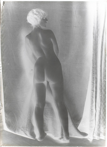François-Rupert Carabin - Femme nue debout de dos, visage de profil droit