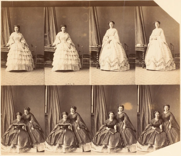 André Adolphe Eugène Disdéri - Mme Michaud et une femme, en huit poses, quatre a...