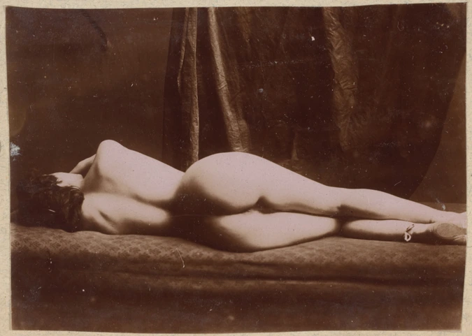 François-Rupert Carabin - Femme nue couchée sur le côté gauche, vue de dos