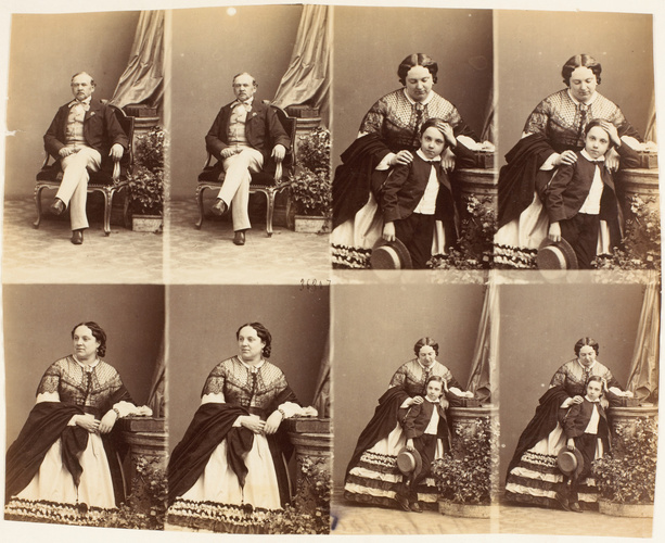 André Adolphe Eugène Disdéri - M. et Mme Tschoglotoff et un enfant en huit poses