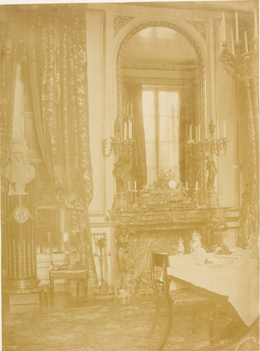 Charles Marville - Bagatelle, vue de l'intérieur d'un hôtel particulier