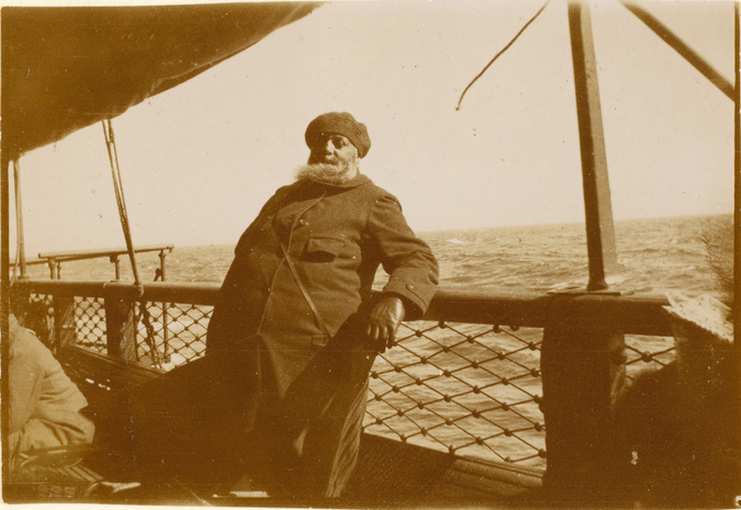 Auguste Delaherche - Un homme sur le pont du bateau