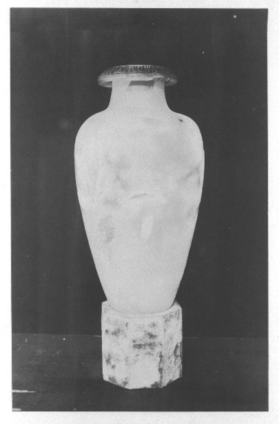 Anonyme - Vase en cristal gravé
