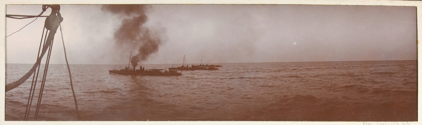Philippe d' Orléans - Vue prise du yacht du duc d'Orléans : 3 bateaux