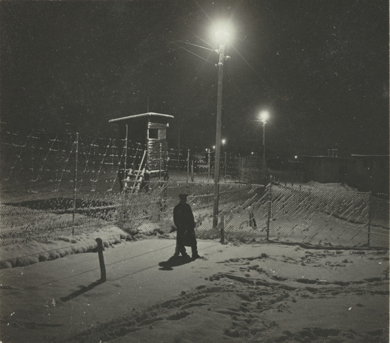 André de Boudinhon - Vue de la sentinelle du camp dans la nuit, Holzminden