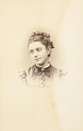Ferdinand Mulnier - Jeanne Collin, buste, nièce de Gustave Eiffel