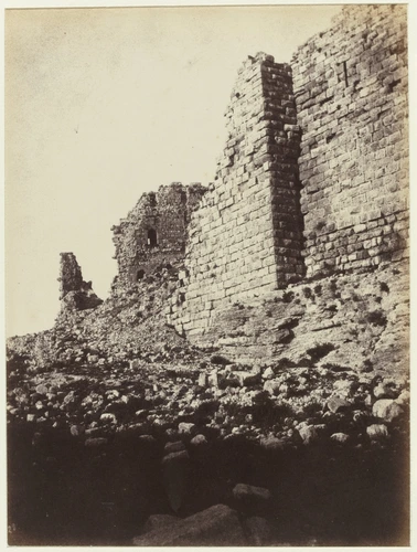 Karak, murs en ruines - Henry Sauvaire