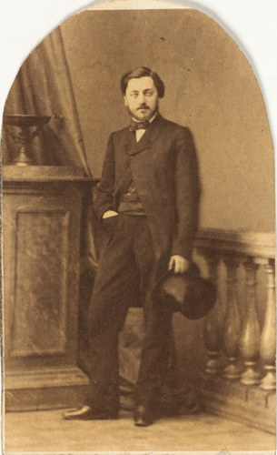 André Adolphe Eugène Disdéri - Gustave Eiffel debout, en pied