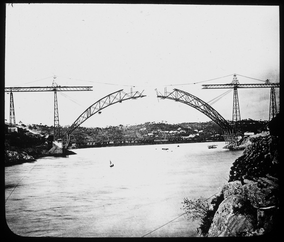 Anonyme - Le Pont du Douro, achèvement du montage