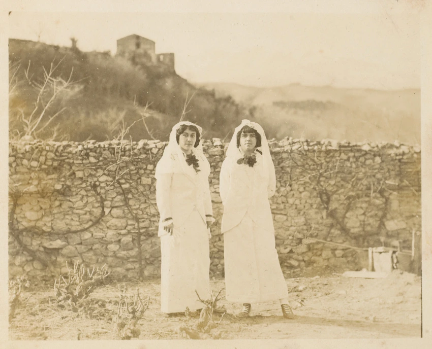 Deux demoiselles d'honneur, mariage de Frank et Josée Haviland, Céret, 8 janvier 1914 - Paul Haviland