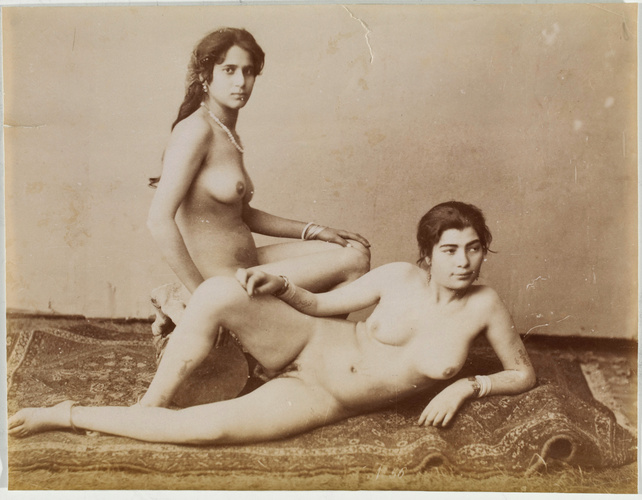 Pascal Sebah - Deux algériennes (?) nues sur un tapis