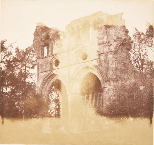 The tomb of Sir Walter Scott, in Dryburgh Abbey - William Henry Fox Talbot