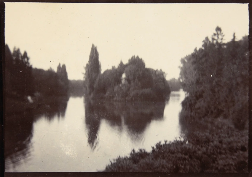 René Lalique - Ile et cours d'eau