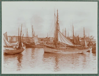 Charles Augustin Lhermitte - Concarneau, bateaux dans le port