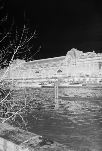 Jim Purcell - Musée d'Orsay, façade Seine vue depuis les Tuileries (avant le dép...