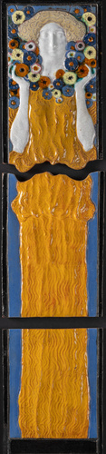 Michael Powolny - Relief : femme à la guirlande de fleurs