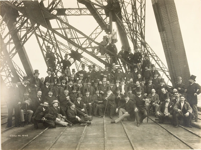 Réception de la Presse parisienne sur la première plate-forme de la Tour Eiffel le 4 juillet 1888 - Louis-Emile Durandelle