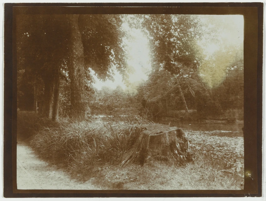 Parc de la Benneterie, l'étang à la vanne - René Lalique