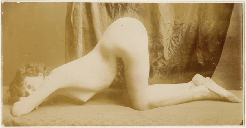 Femme nue à genoux, tête par terre - François-Rupert Carabin