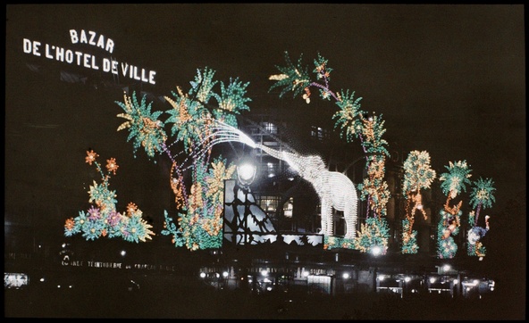 Léon Gimpel-Motif lumineux installé par les Etablissements Jacopozzi au Bazar de l'Hôtel de Ville