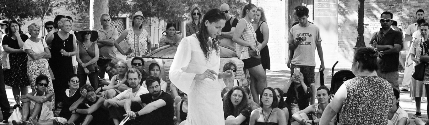 IN MUSEUM - Valeria Galluccio, 11e Festival international de danse contemporaine de la Biennale de Veniseau Campo Sant'Agnese (Italie), 26 juin 2017 ,